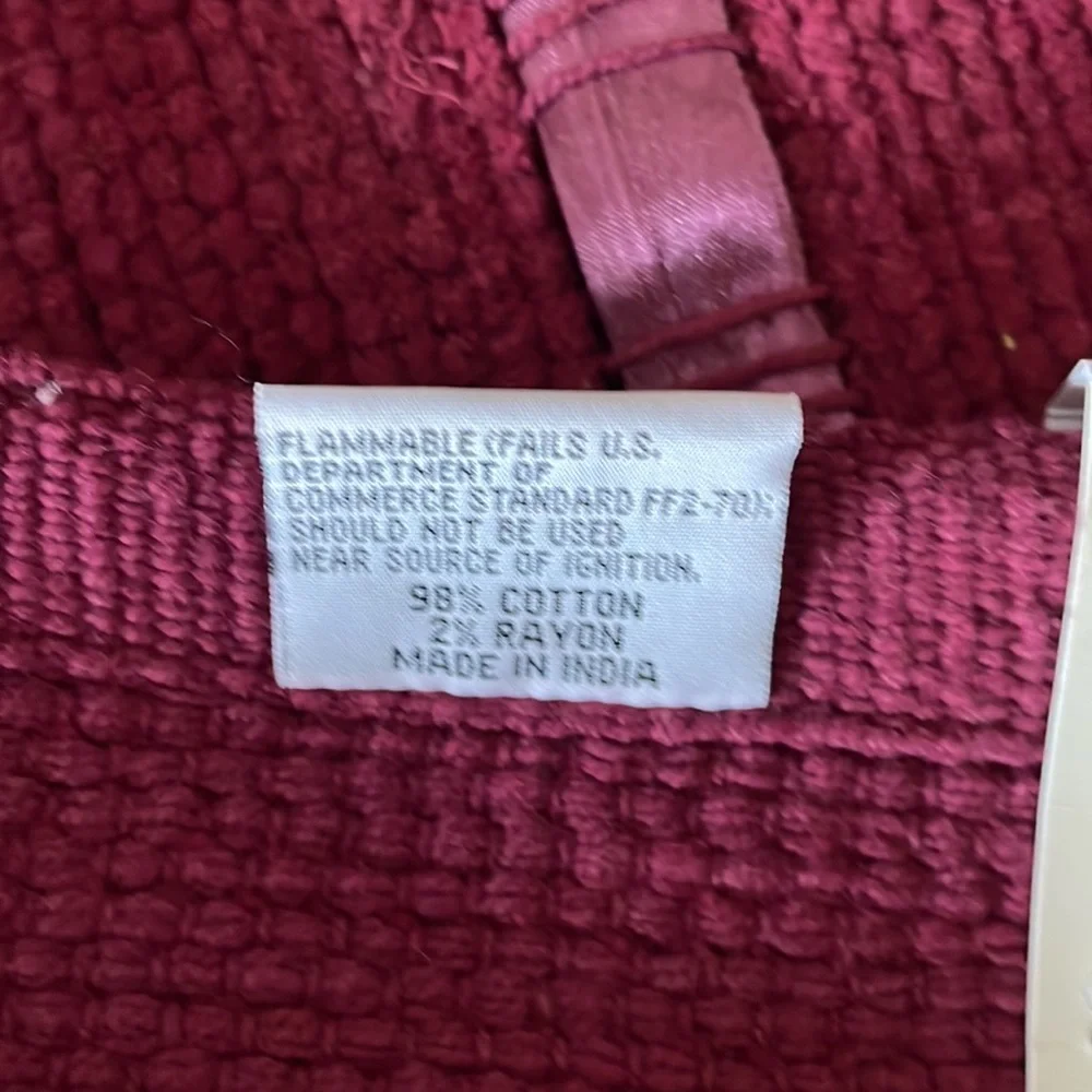 NWT burgundy Target braided rug size 30 in x 50 in